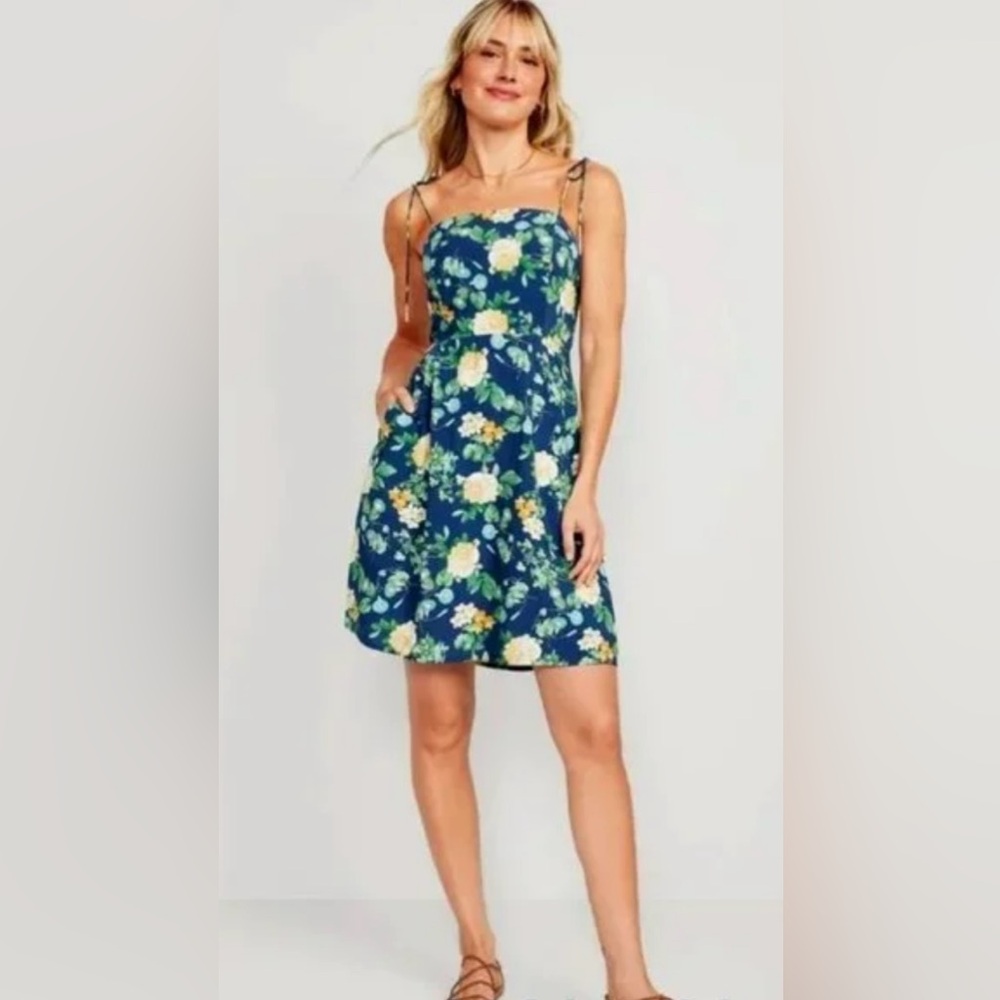 Fit and Flare Tie-Strap Blue Floral Mini Dress BRAND NEW with TAGS Sleeveless L